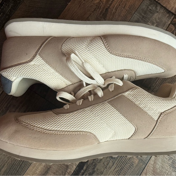 Target Off-White Knit & Mesh Sneakers - Picture 3 of 8